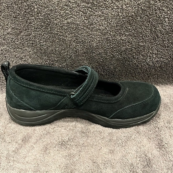 LL Bean Suede Mary Jane Casual Shoes - Picture 6 of 11